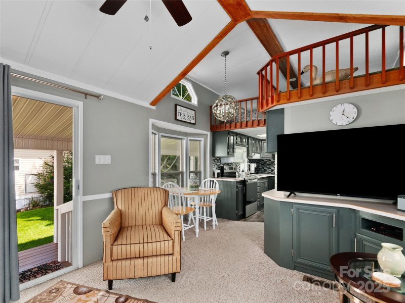 Property image 4 of 158 161 Summer Place Drive in Summer Place, Waynesville, NC 28785