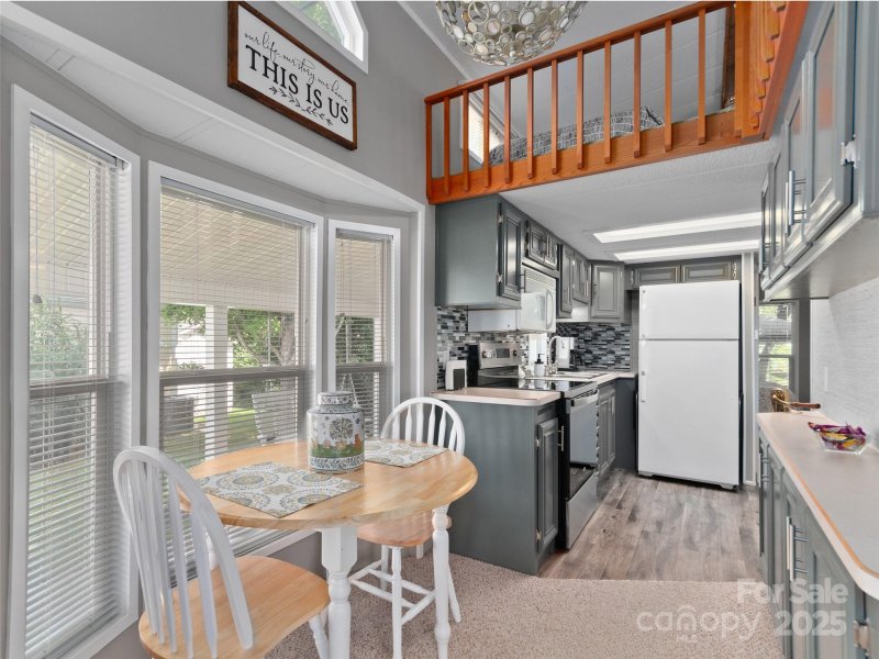 Property image 5 of 158 161 Summer Place Drive in Summer Place, Waynesville, NC 28785