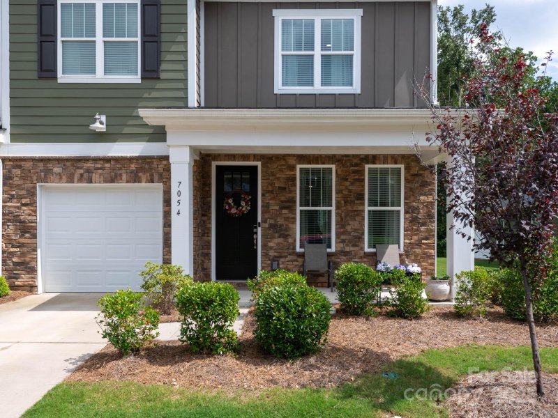 Property image 4 of 7054 Heron Rookery Way in Redwood Rookery at The Vineyards, Charlotte, NC 28214