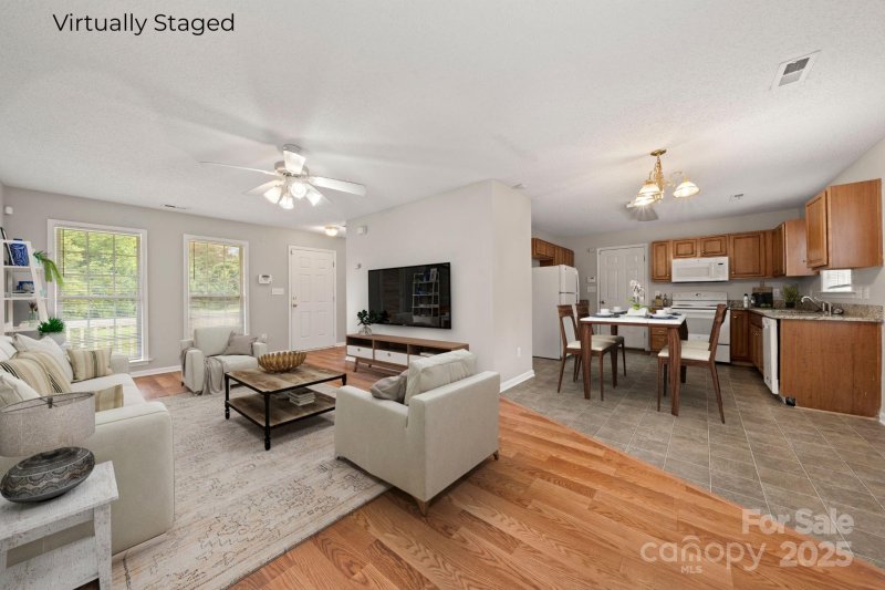 Property image 4 at 3308 Oberlin Lane, Charlotte, NC 28262