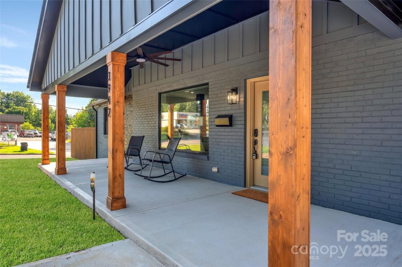 Property image 3 of 3942 Mcmillan Street in Plaza Forest, Charlotte, NC 28205