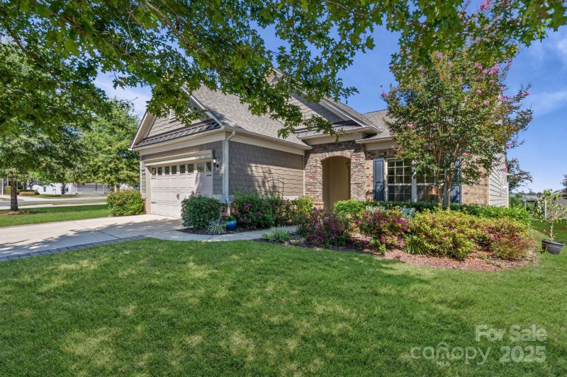 Property image 2 of 312 Harvest Valley Lane in Carolina Orchards, Fort Mill, SC 29715