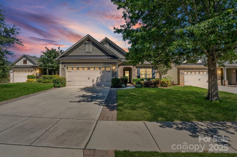 Property image 4 of 312 Harvest Valley Lane in Carolina Orchards, Fort Mill, SC 29715