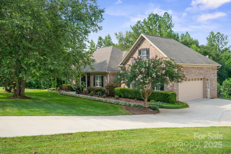 Property image 2 of 6200 Bellingham Drive in Stockbridge Estates, Mount Holly, NC 28120