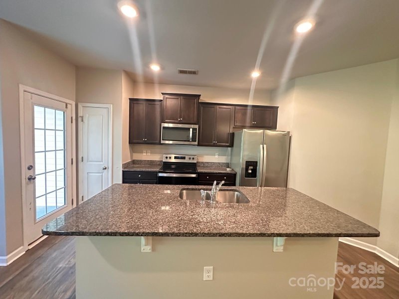 Property image 5 of 6029 Guildford Hill Lane in Guildford Townhomes, Charlotte, NC 28215