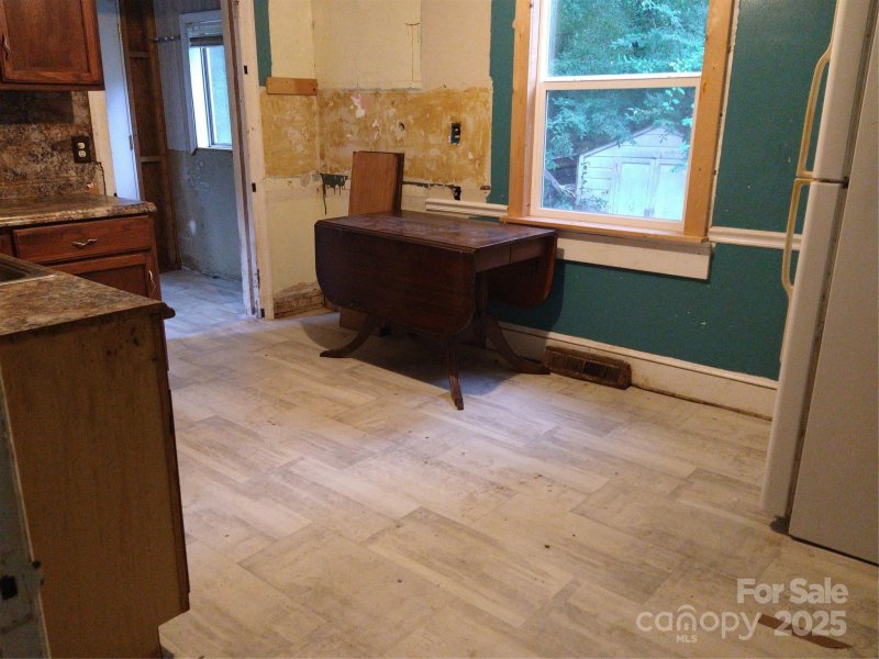 Property image 5 at 2500 Crispin Avenue, Charlotte, NC 28208