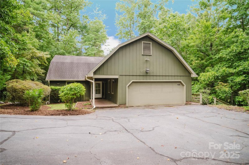Property image 3 at 305 Heathcote Road, Hendersonville, NC 28791