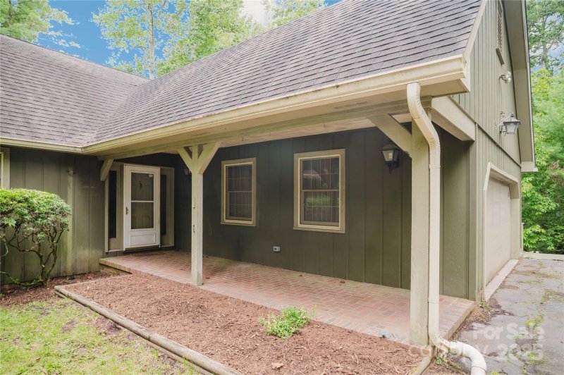 Property image 5 at 305 Heathcote Road, Hendersonville, NC 28791