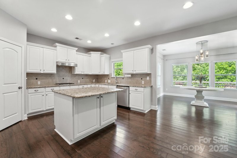 Property image 2 at 285 E Waterlynn Road, Mooresville, NC 28115