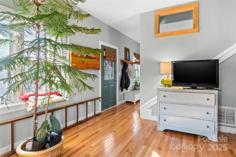 Property image 3 of 102 Altamahaw Avenue in Methodist Colony, Black Mountain, NC 28711