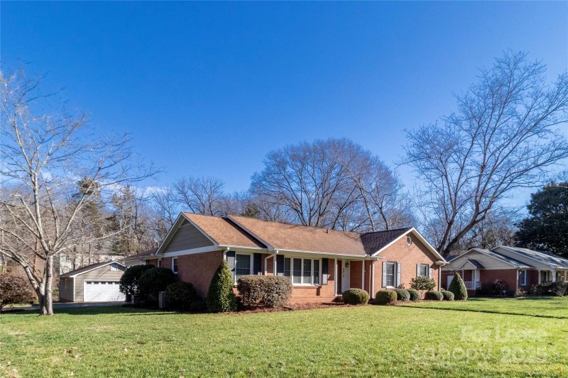 Property image 2 at 6618 Castlegate Drive, Charlotte, NC 28226