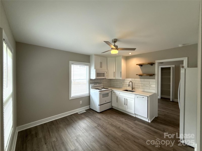 Property image 3 at 707 Grandin Road, Charlotte, NC 28208