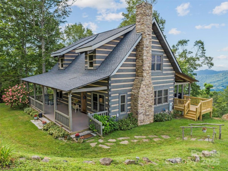 Property image 4 at 49 Cub Pass, Bakersville, NC 28705