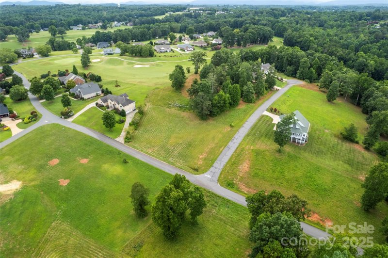 Property image 5 of 3615 Cornwell Court in Silver Creek Plantation, Morganton, NC 28655