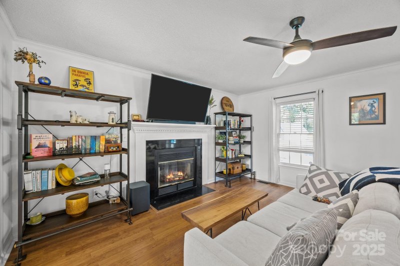 Property image 4 of 705 Woodhill Drive in Southchase, Fletcher, NC 28732