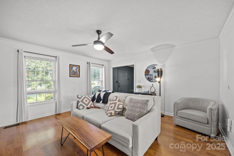 Property image 5 of 705 Woodhill Drive in Southchase, Fletcher, NC 28732