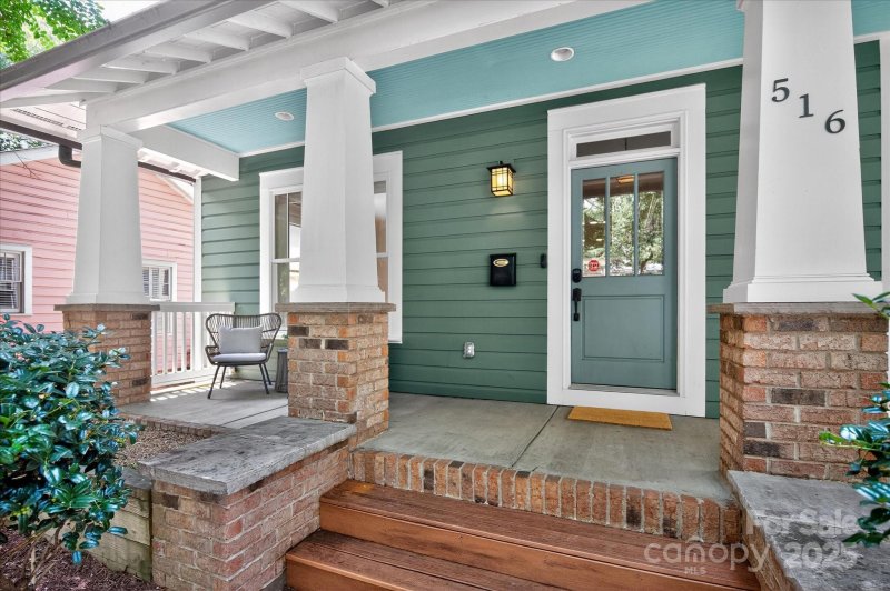 Property image 4 of 516 E Tremont Avenue in Dilworth, Charlotte, NC 28203
