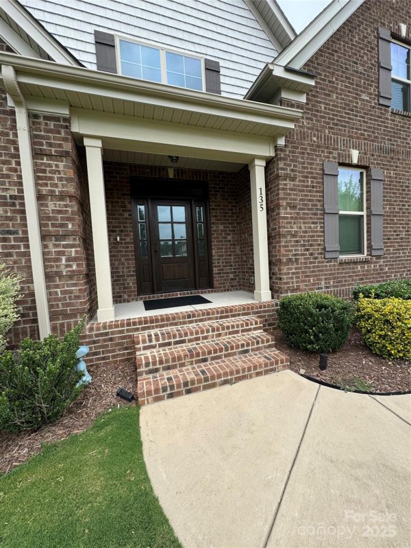 Property image 2 of 135 Coral Rutledge Drive in Rhynes Estate, Mount Holly, NC 28120