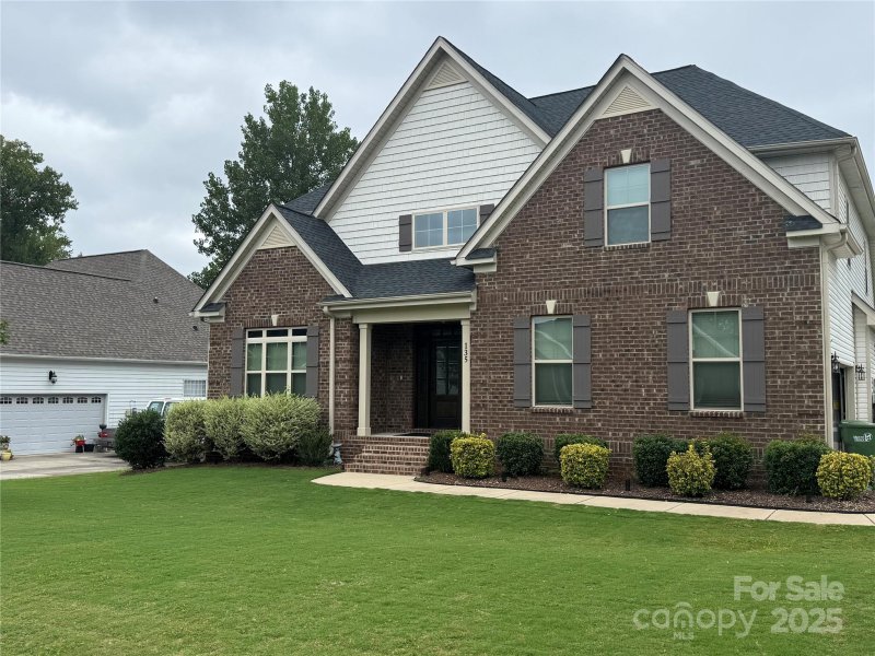 Property image 3 of 135 Coral Rutledge Drive in Rhynes Estate, Mount Holly, NC 28120