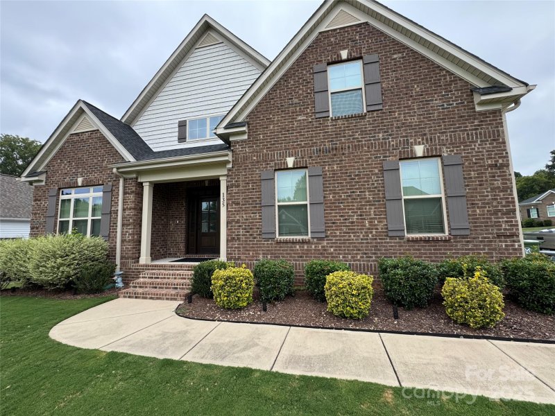 Property image 4 of 135 Coral Rutledge Drive in Rhynes Estate, Mount Holly, NC 28120