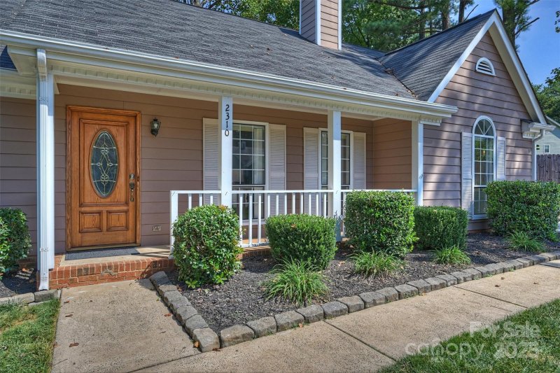 Property image 3 at 2310 Snow Creek Lane, Charlotte, NC 28273