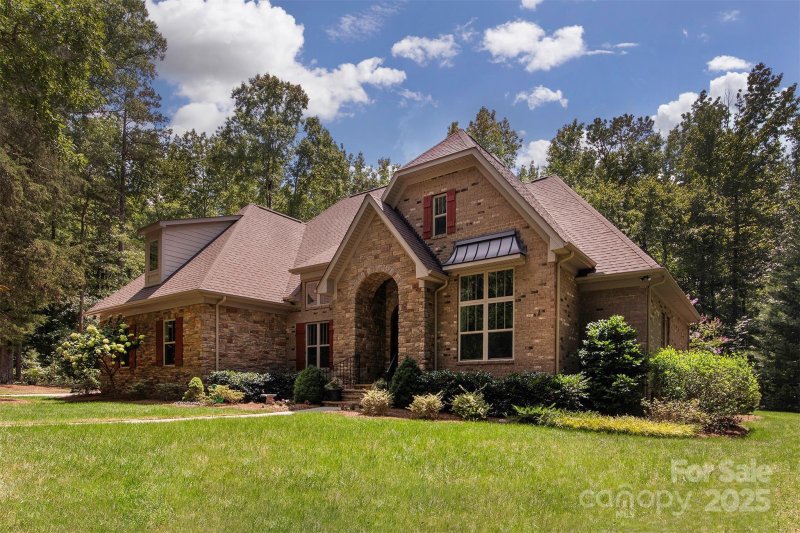 Property image 2 at 4114 Whispering Oaks Drive, Charlotte, NC 28213
