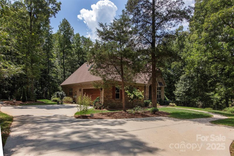 Property image 4 at 4114 Whispering Oaks Drive, Charlotte, NC 28213