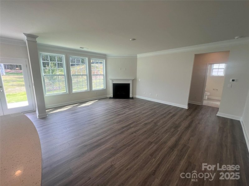 Property image 5 of 149 Autumnwood Road in Falls Cove At Lake Norman, Troutman, NC 28166