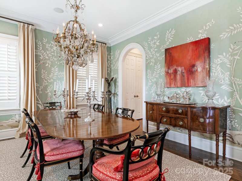 Property image 4 of 2044 Queens Road in Myers Park, Charlotte, NC 28207