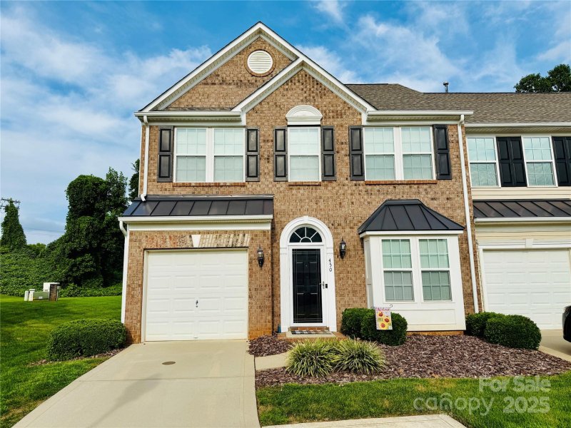 Harpers Green, Clover Community