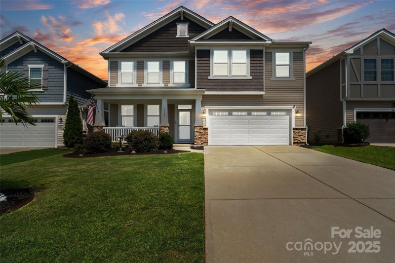 Property image 2 of 1663 Rutledge Hills Drive in Kings Grove Manor, York, SC 29745