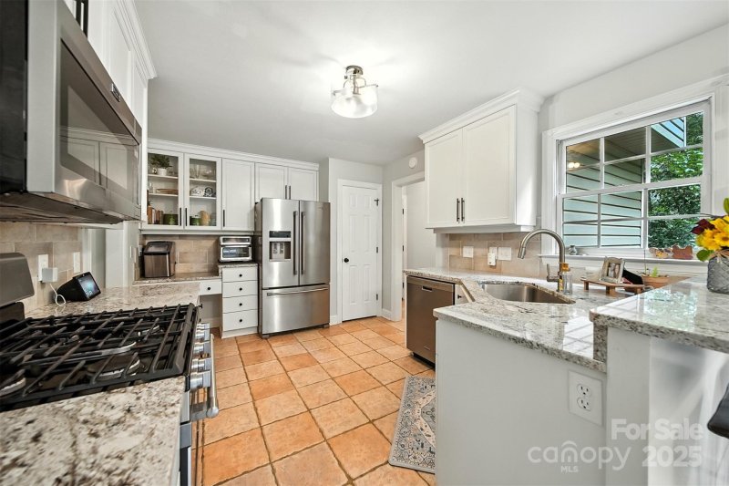 Property image 3 of 1641 9th Street Place in Providence Forest, Hickory, NC 28602