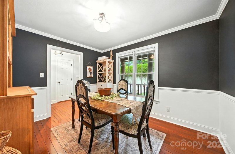 Property image 4 of 1641 9th Street Place in Providence Forest, Hickory, NC 28602