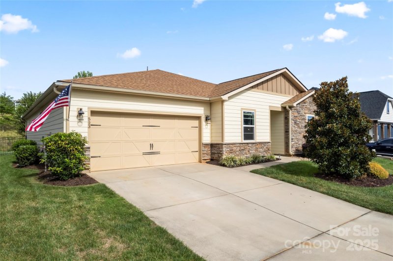 Property image 3 at 523 Bowline Drive, Denver, NC 28037