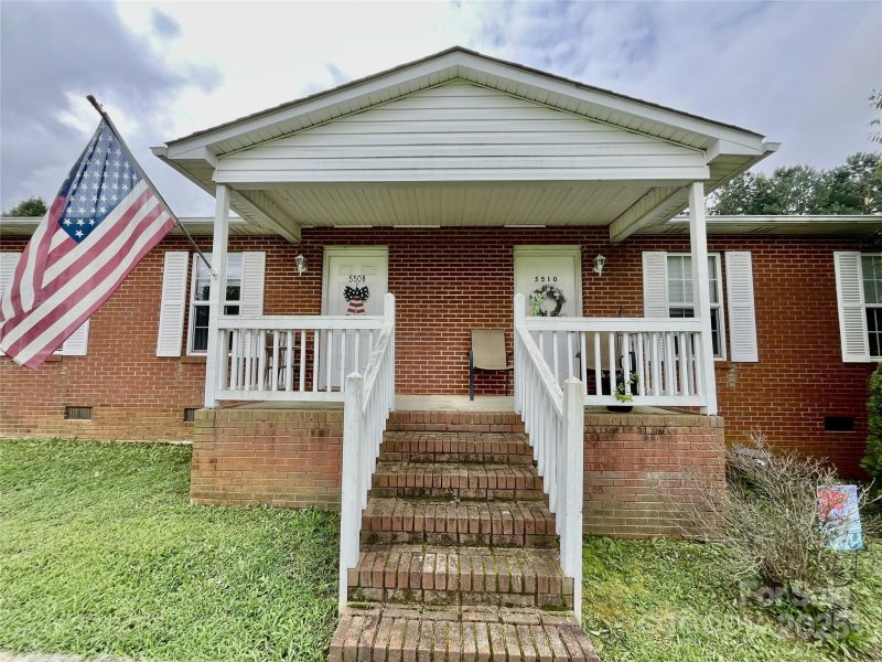 Property image 2 of 5508 5510 Wrenn Drive in Wrenns Estate, Denver, NC 28037