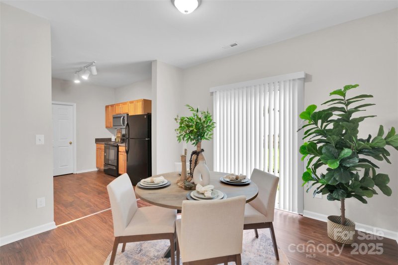 Property image 5 of 4323 Leopold Place in Buckleigh, Charlotte, NC 28215