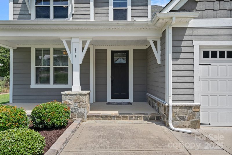 Property image 5 of 134 Country Lake Drive in Creek Stone, Mooresville, NC 28115