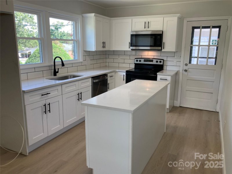 Property image 2 of 1903 Jennings Street in Lincoln Heights, Charlotte, NC 28216