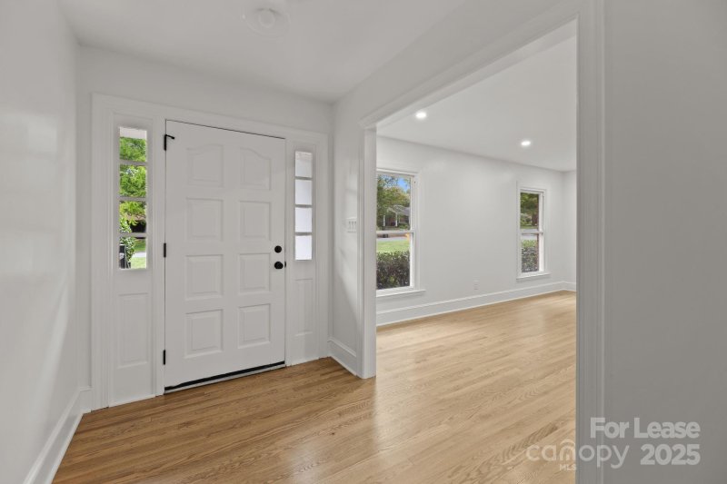 Property image 2 at 422 Roselawn Place, Charlotte, NC 28211