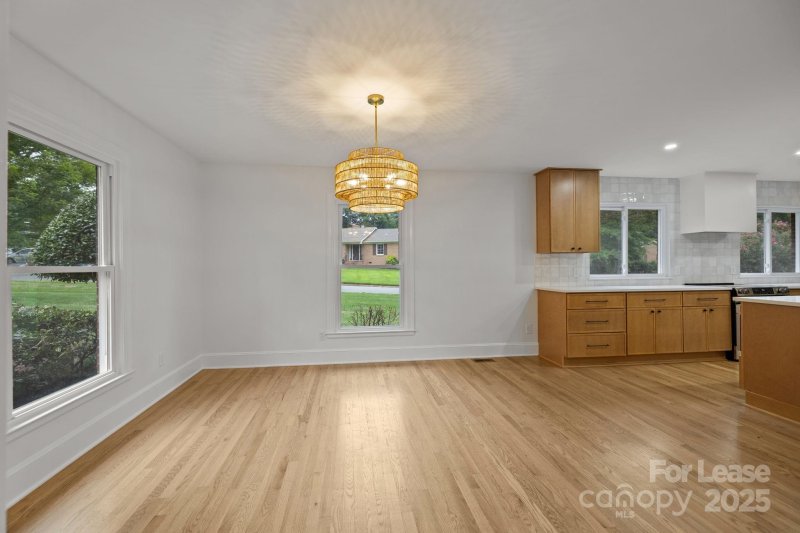 Property image 5 at 422 Roselawn Place, Charlotte, NC 28211