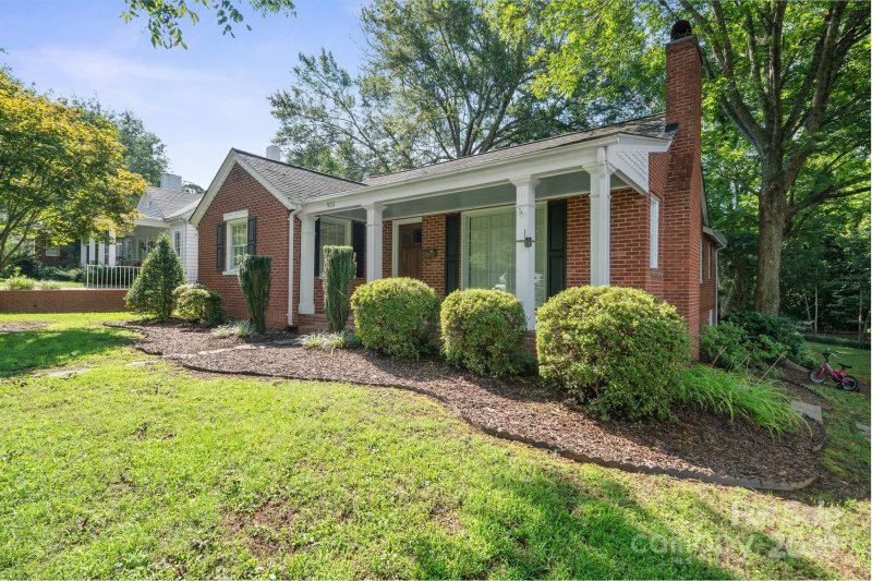 Property image 3 at 935 4th Avenue, Hickory, NC 28601