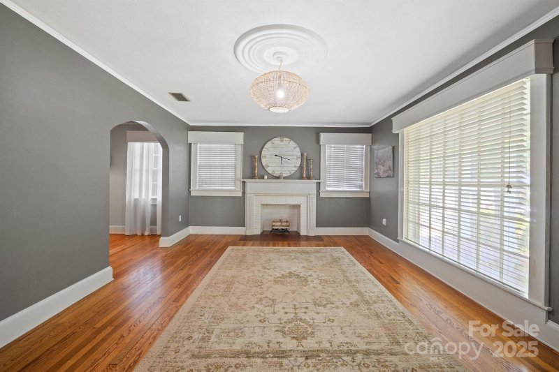 Property image 4 at 935 4th Avenue, Hickory, NC 28601