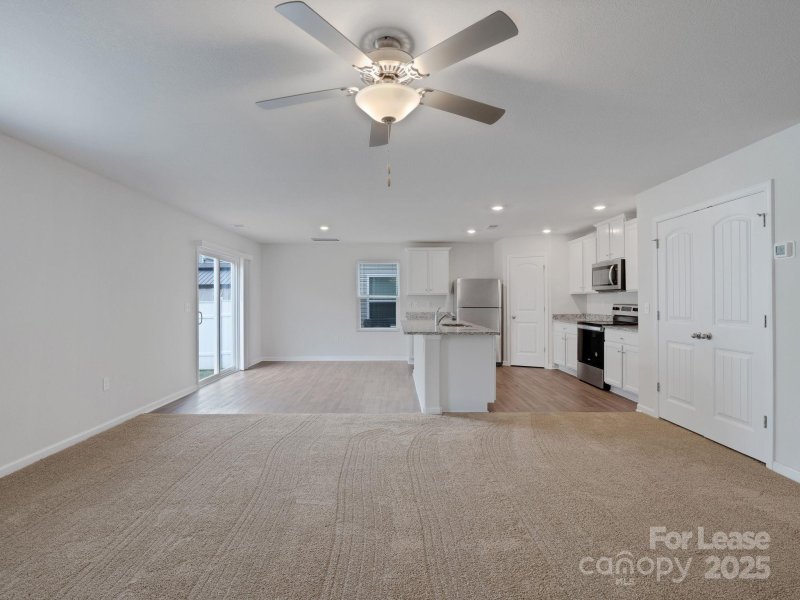 Property image 3 of 9346 Creedmore Hills Drive in Creedmore Hills, Charlotte, NC 28214