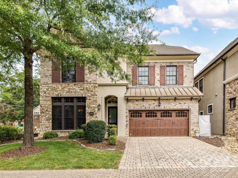 Property image 2 of 4303 Calvet Court in Avignon at Southpark, Charlotte, NC 28210