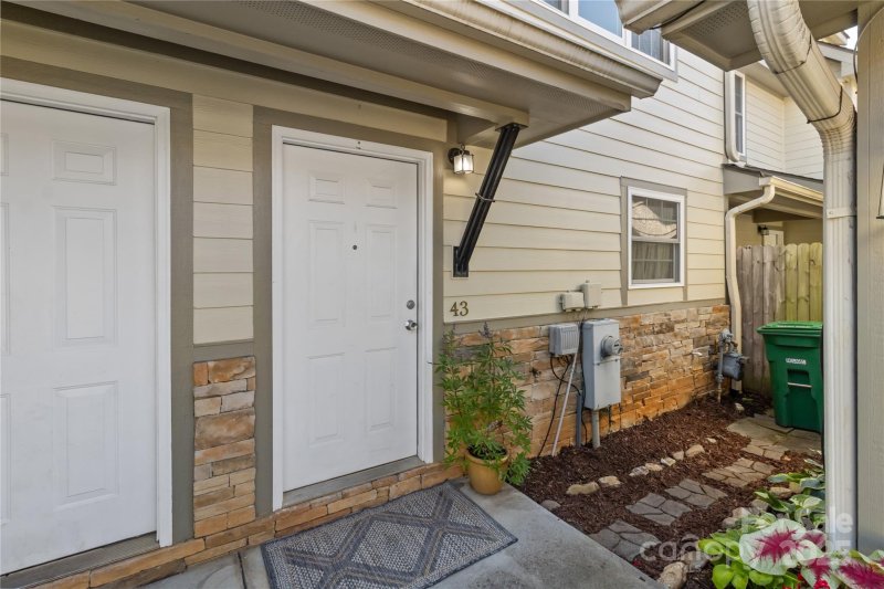 Property image 3 of 43 Rotunda Circle in Mount Carmel Village, Asheville, NC 28806