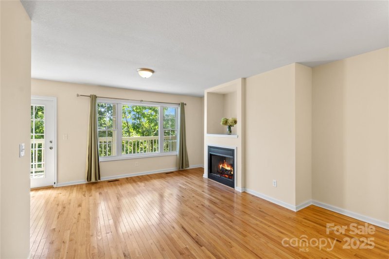 Property image 5 of 43 Rotunda Circle in Mount Carmel Village, Asheville, NC 28806