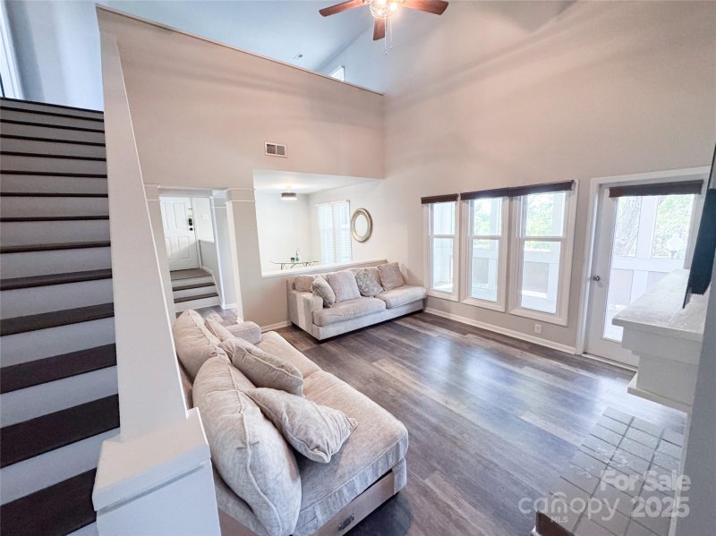 Property image 2 of 9211 Ravenwing Drive in Audubon Parc, Charlotte, NC 28262