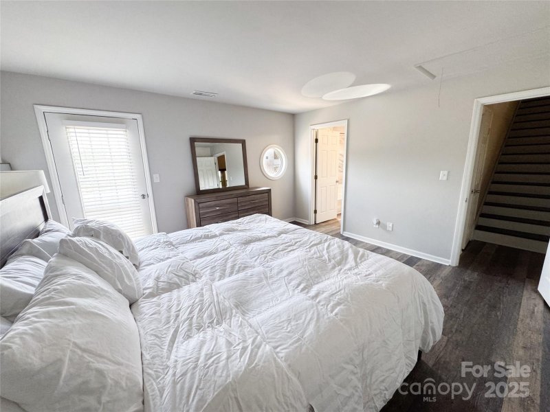 Property image 5 of 9211 Ravenwing Drive in Audubon Parc, Charlotte, NC 28262