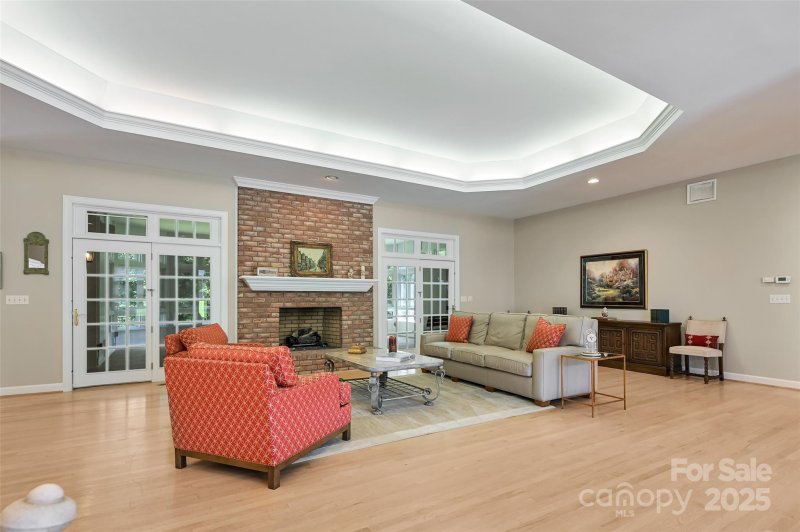 Property image 5 of 7 Ashley Place in Ashley Place, Hendersonville, NC 28739