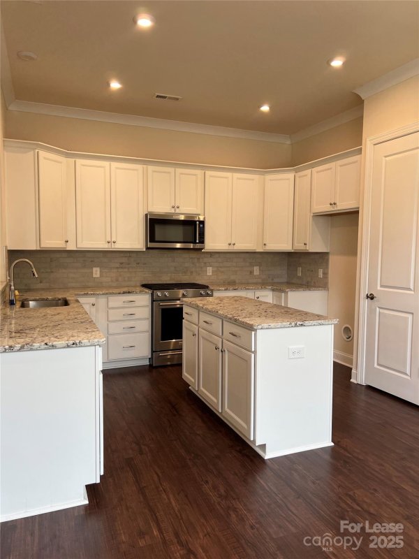 Property image 4 of 156 Heathbrook Lane in Towns at Audrey Park, Waxhaw, NC 28173